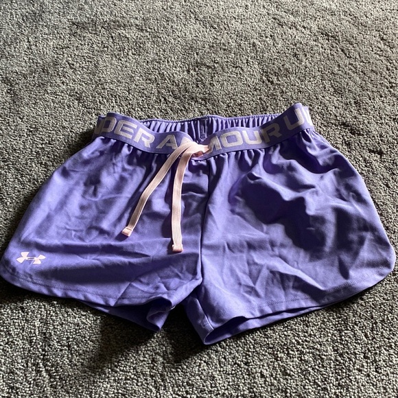 Under Armour Shorts SIZE YL - Picture 1 of 4